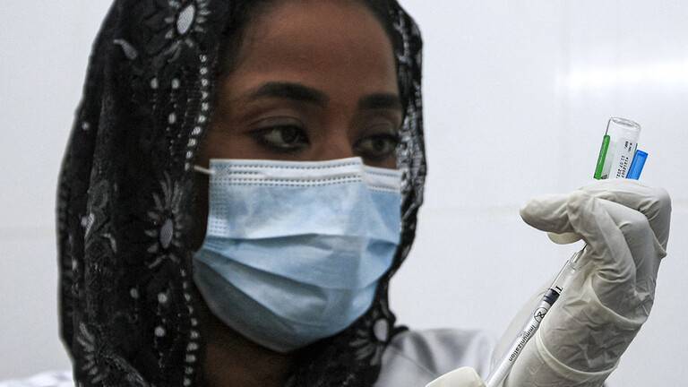السودان يمنع دخول المسافرين القادمين من الهند ويفرض قيودا أخرى لمكافحة كورونا