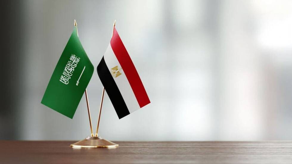مصر.. تطبيق شروط جديدة على المسافرين إلى السعودية