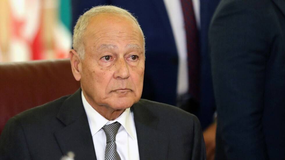 أبو الغيط يدين القصف العشوائي الإسرائيلي واستهداف مقر الهلال الأحمر القطري بغزة