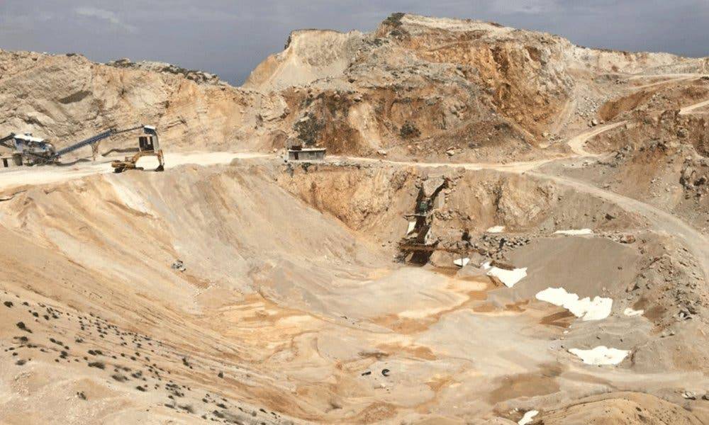 اعتصام لأصحاب الكسارات في التويتي زحلة
