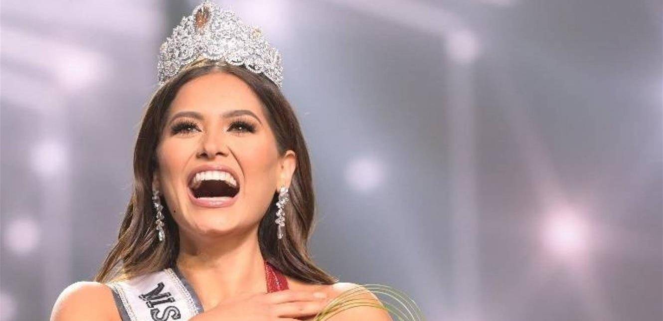 ابنة الـ 26 عاما تتربع على عرش الجمال العالمي.. تعرفوا إلى ملكة جمال الكون الجديدة (فيديو)