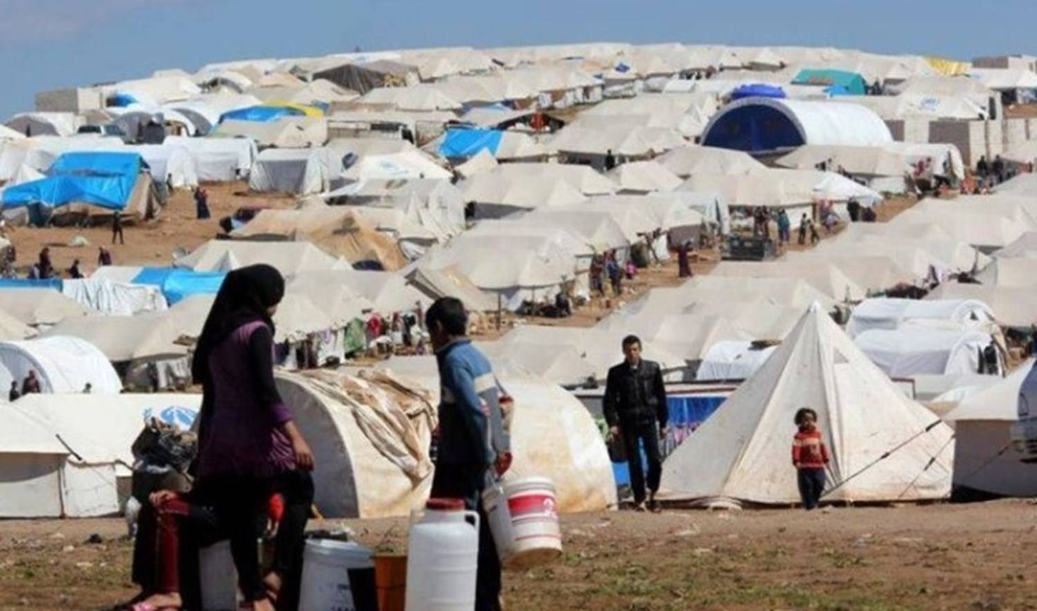 لقاء احزاب البقاع: هل يخدم الاعتداء الوحشي على السوريين فكرة حل ازمة النزوح؟