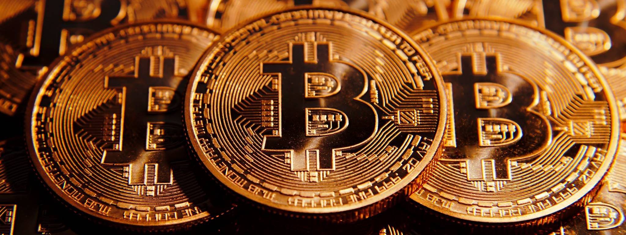 بيتكوين تنخفض إلى 34 ألف دولار