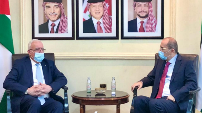 الصفدي والمالكي ينسقان "لمواجهة الانتهاكات الإسرائيلية"