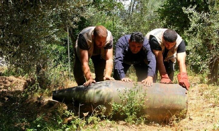 الشرطة في قطاع غزة تعلن تحييد نحو 300 قذيفة وصاروخ إسرائيلي لم تنفجر