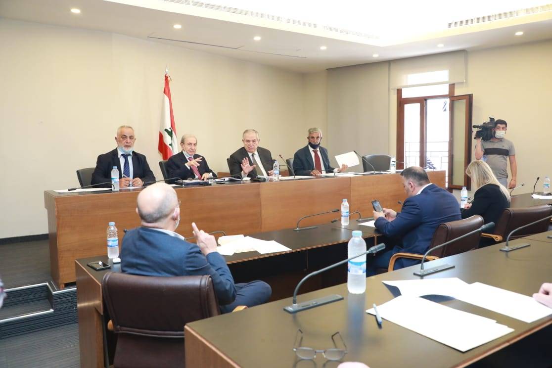 لجنة الدفاع ناقشت انشاء نقابة الزامية للممرضين