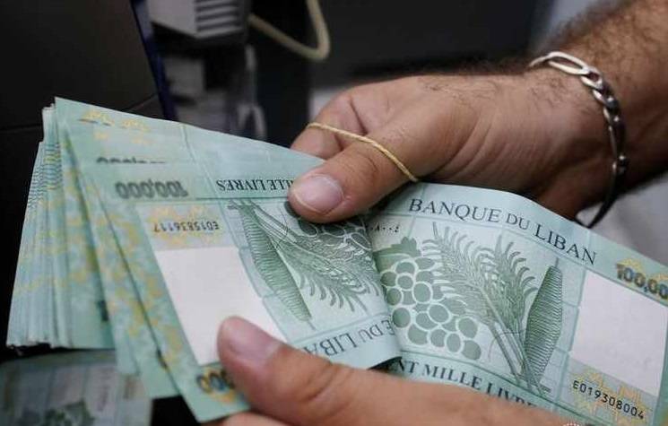زيادة الرواتب للعاملين في القطاع العام مطلب محق.. لكن!