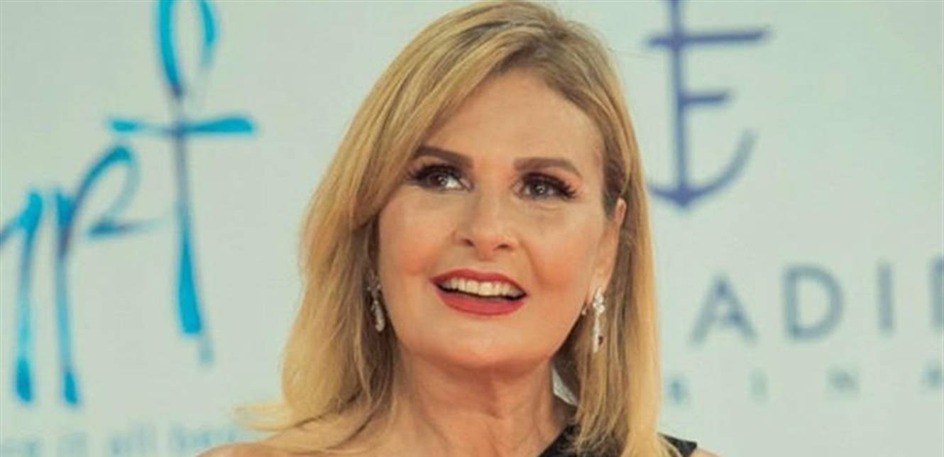 هجوم عنيف على يسرا... ما هي الاسباب؟