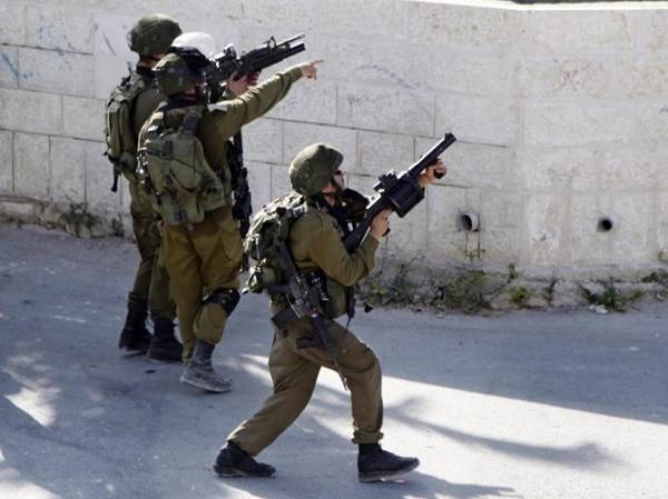 قوات الاحتلال تطلق النار على فلسطيني قرب حي الشيخ جراح بزعم تنفيذ عملية طعن