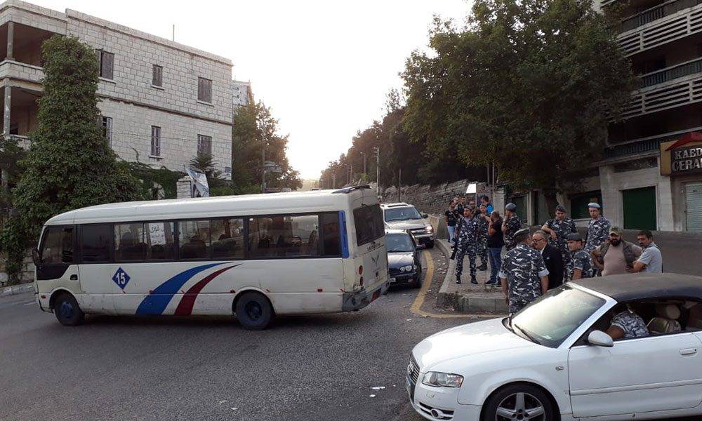 إتحاد السائقين يقطعون الطريق عند مستديرة الدورة