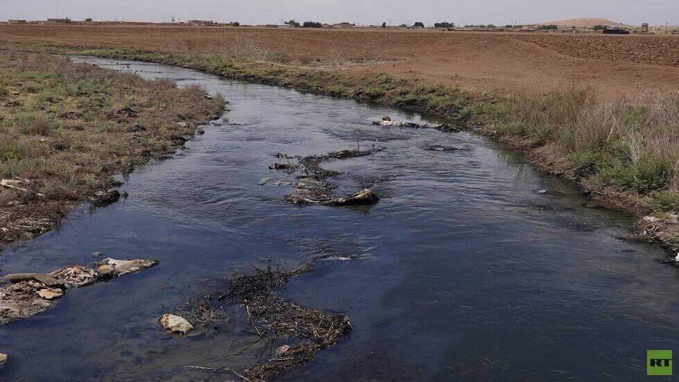 نهر من نفط.. كارثة طبيعة من صنع البشر شمال شرق سوريا
