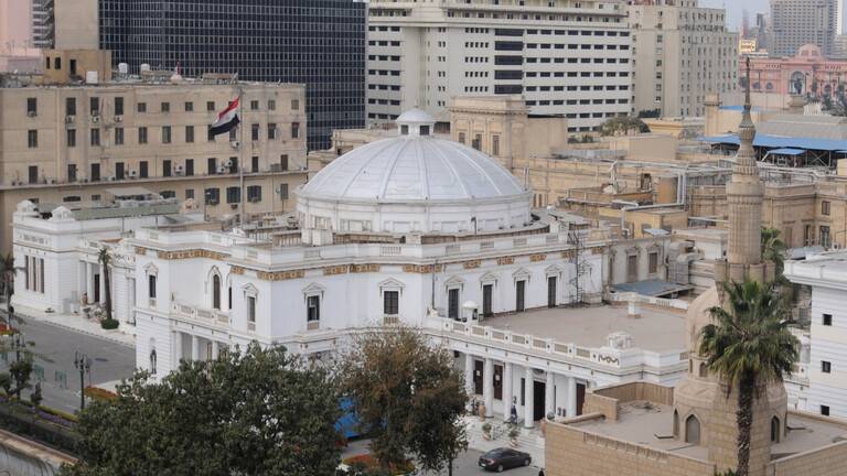الحكومة المصرية تسحب عدّة قوانين بعد أزمة ومناوشات كبيرة