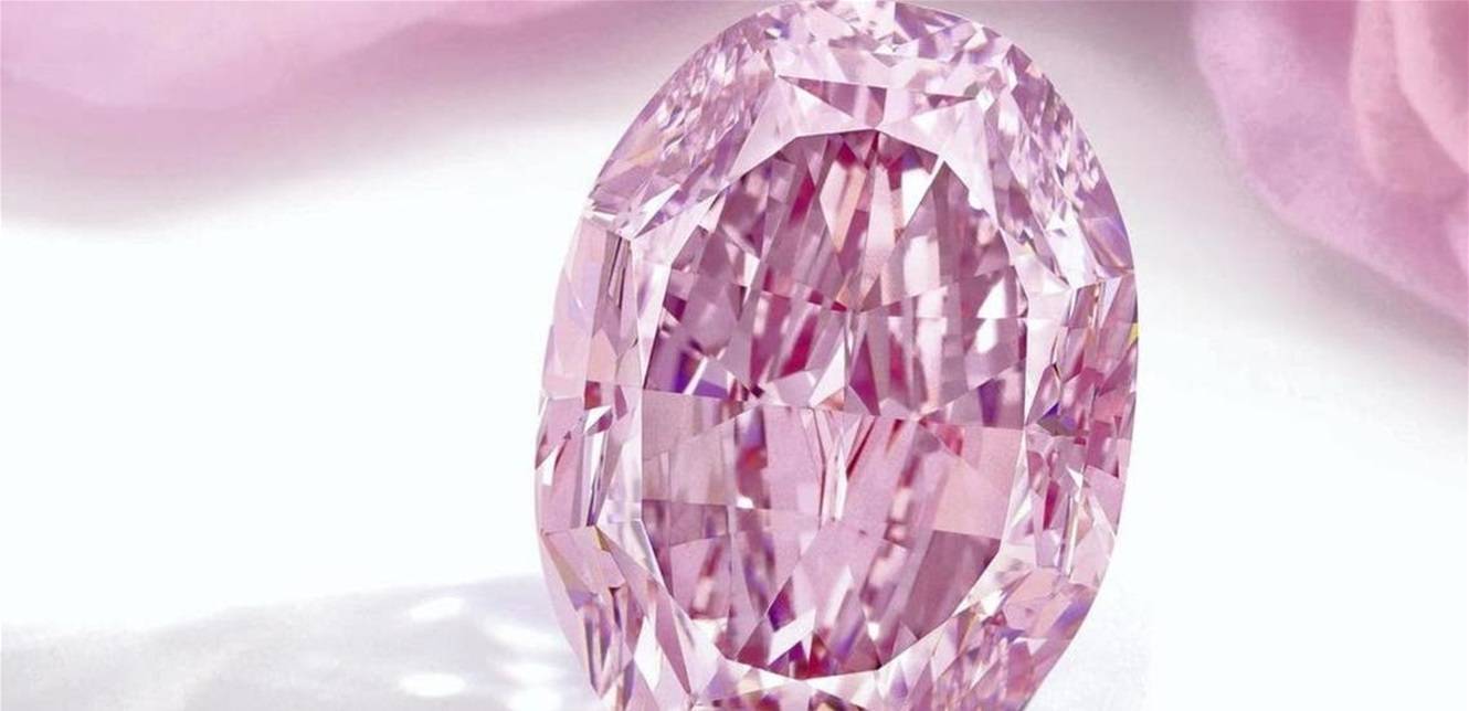 بيعت بـ29 مليون دولار... ما سر هذه الماسة؟