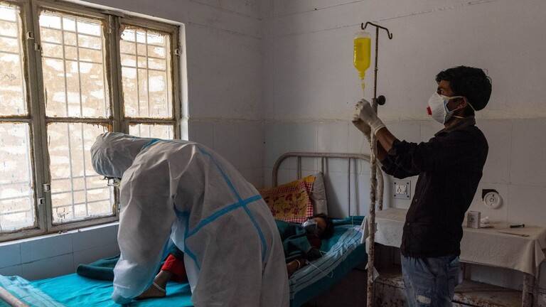 إصابات كورونا في جنوب آسيا تتخطى 30 مليونا والهند تصارع موجة ثانية