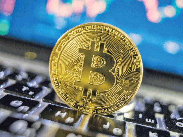 بعد ظنهم أنه مزرعة حشيش... الشرطة البريطانية تضبط مصنع بيتكوين