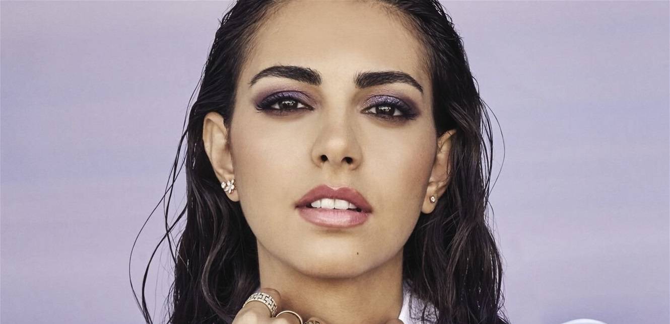 ماذا كشفت  فاليري أبو شقرا بعد إصابتها وشقيقتها بحادث سيارة؟