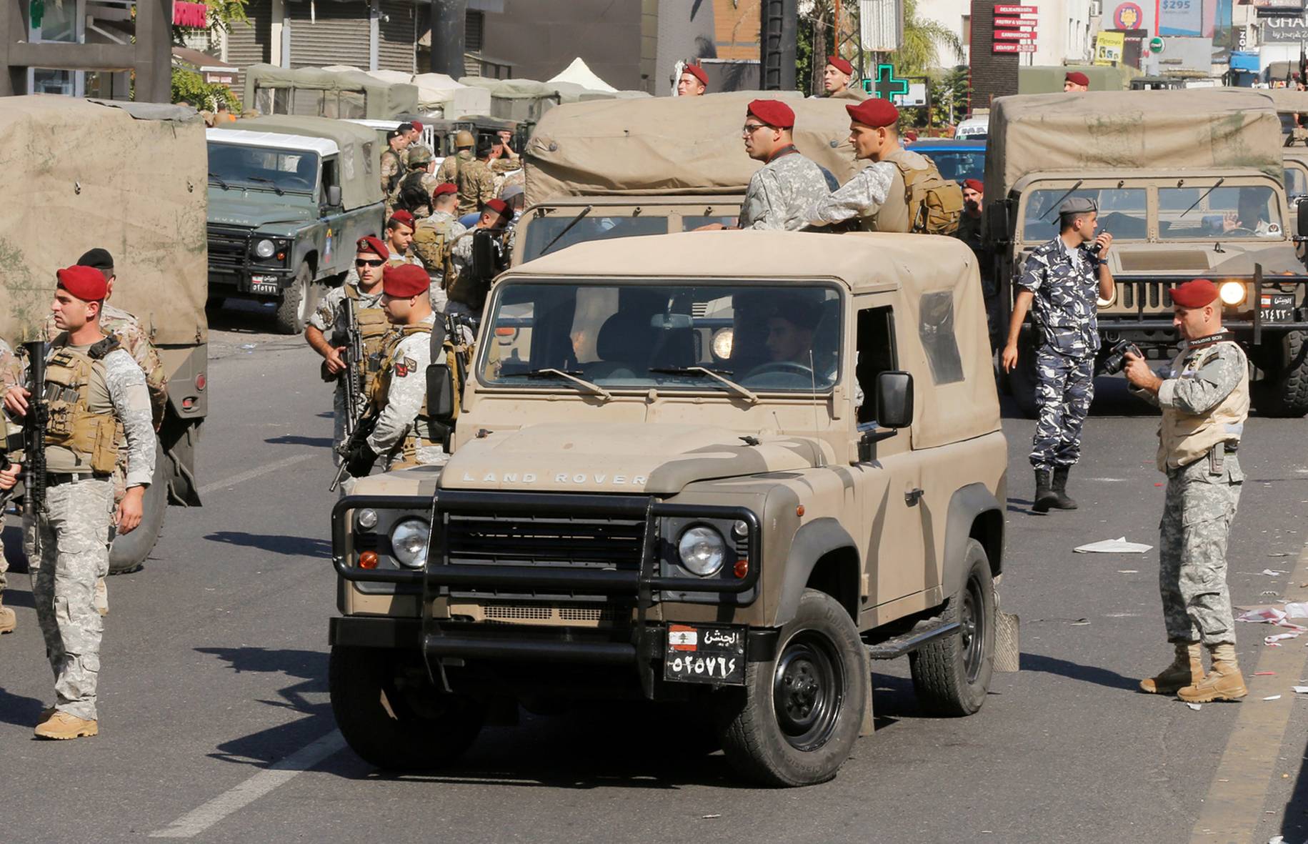صور تحت المجهر الامني ومداهمات كثيفة