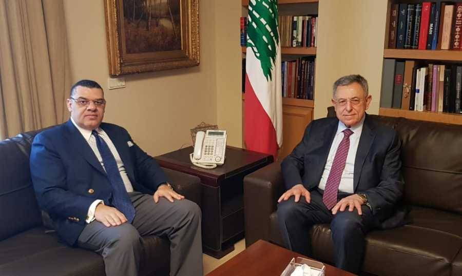 السنيورة يستقبل علوي