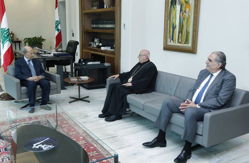 عون التقى المطران درويش