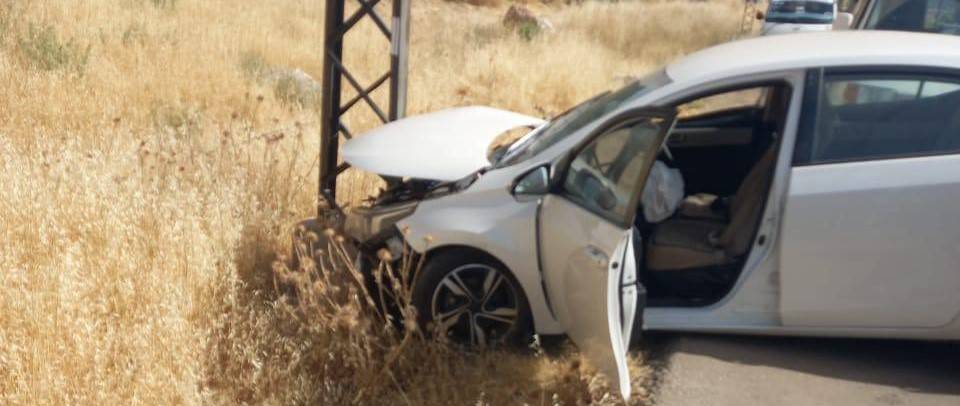بالصورة... جريح في حادث سير على طريق عميق - البقاع الغربي