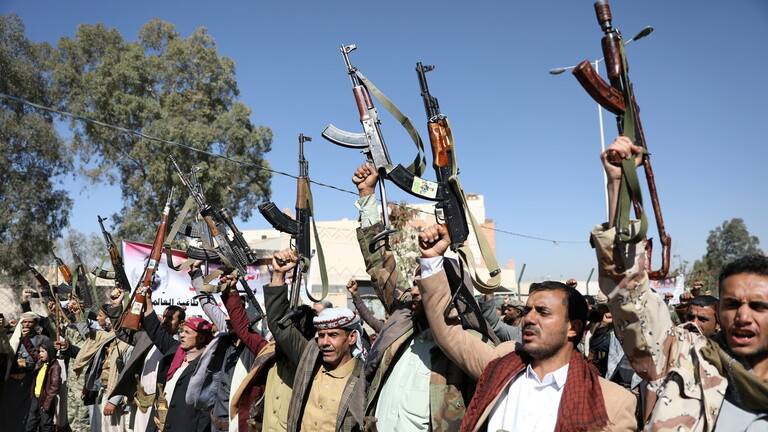 الحوثيون يعلنون قصف قاعدة "الملك خالد" الجوية ويؤكدون إصابة الهدف بشكل دقيق