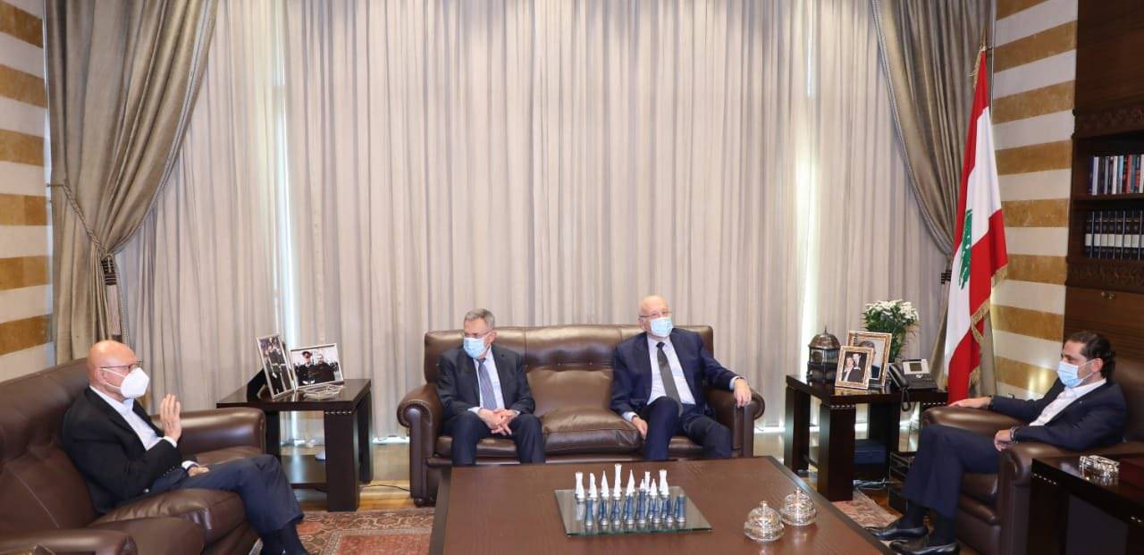 لقاء بين الحريري  ورؤساء الحكومة السابقين