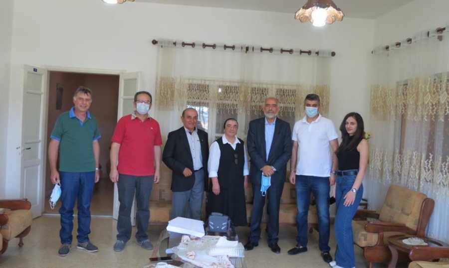 هبة مالية لطلاب بنت جبيل بتوجيهات قواتية