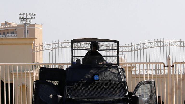 مصر: سقوط 10 قتلى و7 جرحى في اشتباك مسلح بين عائلتين