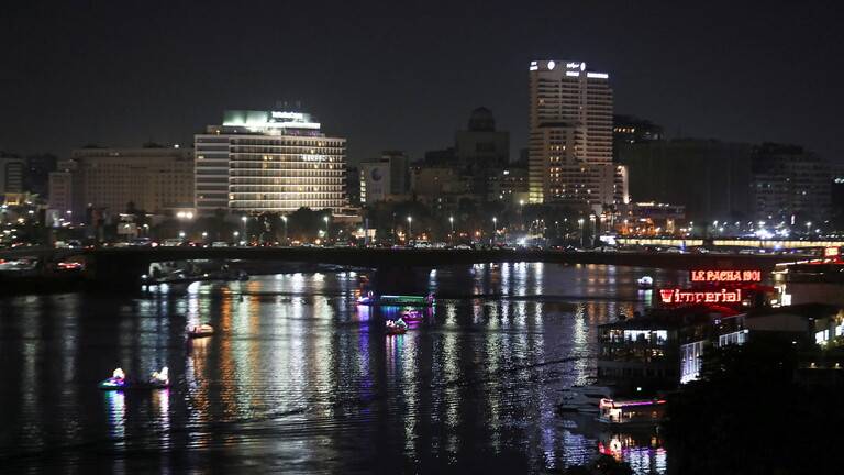 مصر.. إحباط تهريب عصابة نسائية 21 كغ من الحشيش