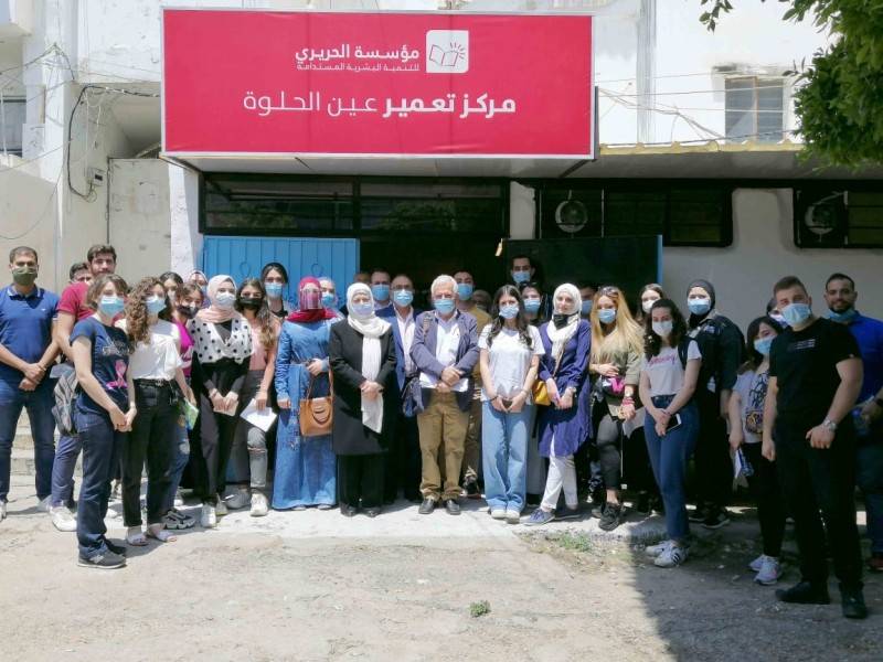 الحريري تتفقد مركز المؤسسة في تعمير عين الحلوة