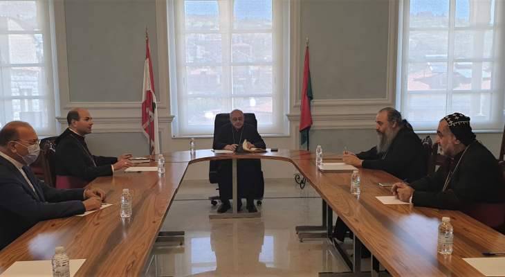 أساقفة زحلة: نستغرب ظهور جماعات غريبة