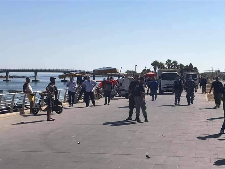 إزالة البسطات والاكشاك عن كورنيش الميناء البحري