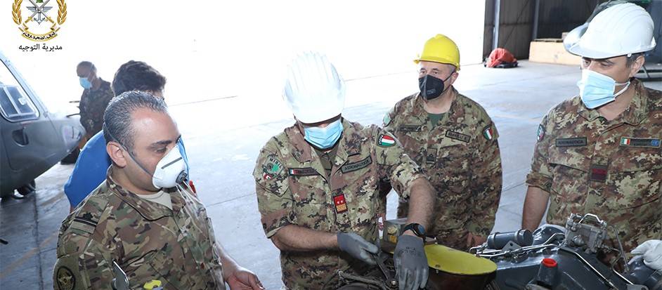 الجيش: تخريج عسكريين من قاعدة بيروت الجوية
