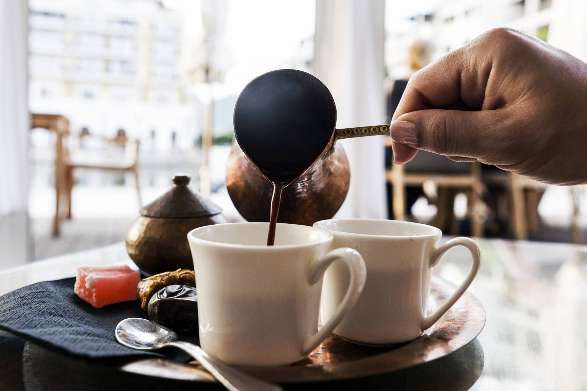 ما هي مضاعفات شرب 4 أكواب من القهوة؟