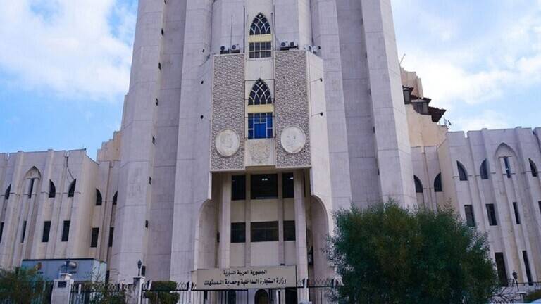 سوريا.. إجراءات حكومية لمنع إدخال عشرات الأطنان من السمك النافق إلى البلاد