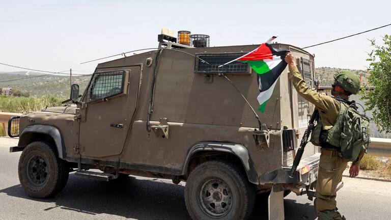إعلام إسرائيلي: صفقة تبادل الأسرى مع "حماس" في طريقها إلى الحلّ