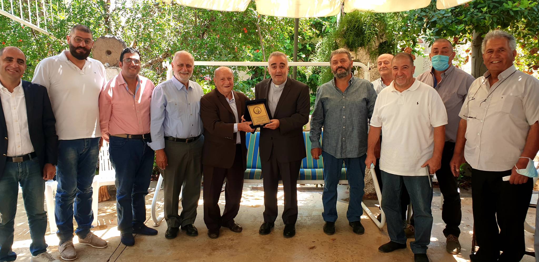 زيارة تهنئة للأب بشارة الخوري في قرطبا