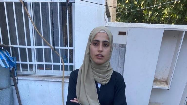 إطلاق سراح الناشطة الفلسطينية منى الكرد واستمرار التحقيق مع شقيقها