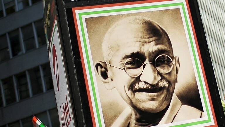 سجن حفيدة المهاتما غاندي 7 سنوات في قضية نصب وتزوير بقيمة نصف مليون دولار