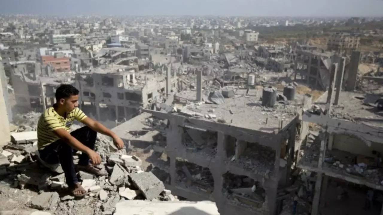 غزةُ بينَ تجميدِ العملياتِ الحربيةِ وتكثيفِ الأنشطةِ الأمنيةِ