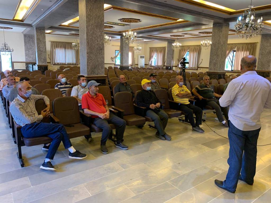 ندوة عن تطعيم الأشجار المثمرة في سحمر
