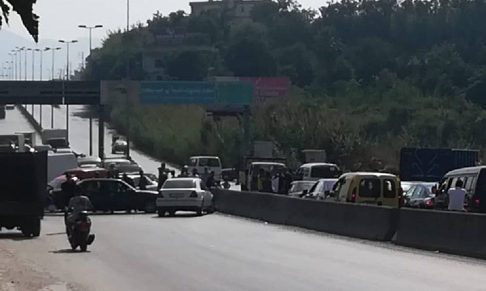 قطع أوتوستراد العبدة