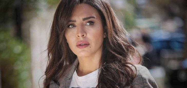 أمل بوشوشة تتصدر الترند في الجزائر