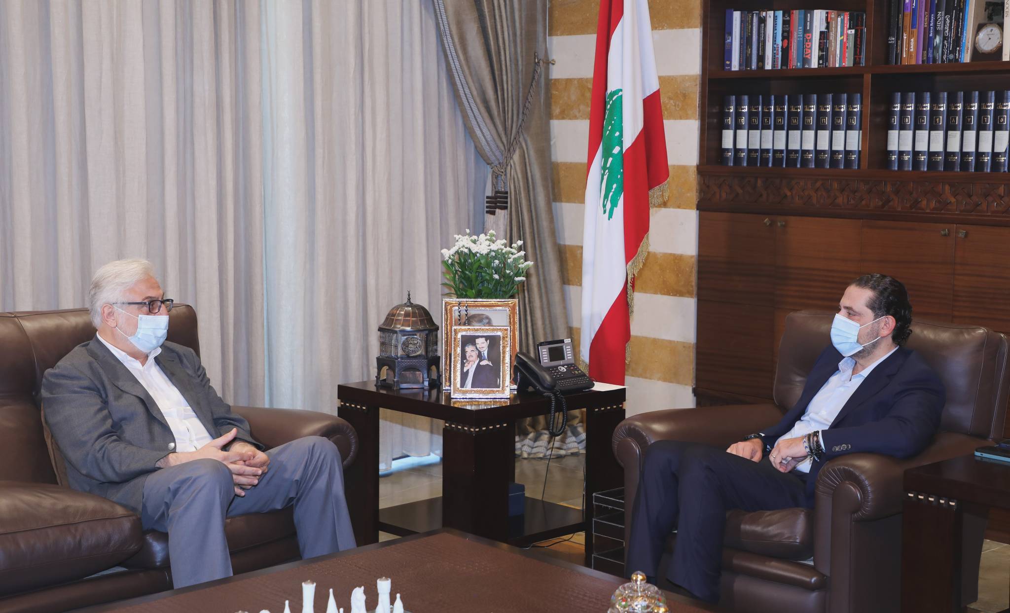 الصمد وطرابلسي في <بيت الوسط>: لم يلمسا من الحريري حلاً قريباً للحكومة