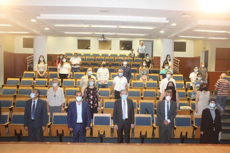 الجامعة اللبنانية كرمت أساتذة وطلاب...