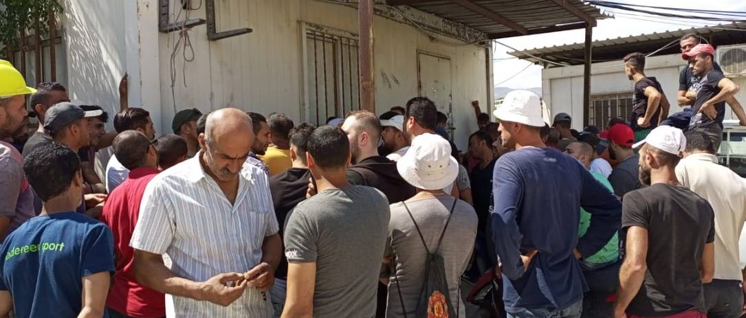 إضراب العمال المياومون في مخيم نهر البارد
