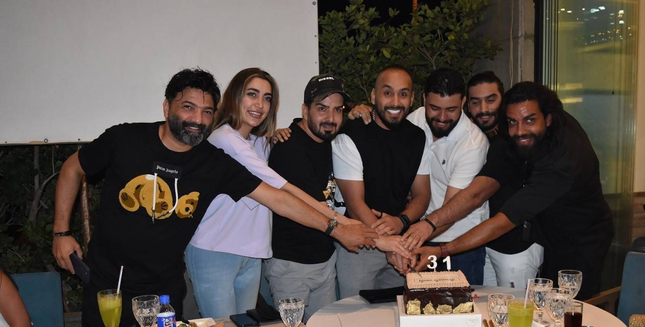 ربيع حافظ يفاجىء المخرج فهد الخالد بعيد ميلاده بحضور الفنان بسام مهدي ولما شريف