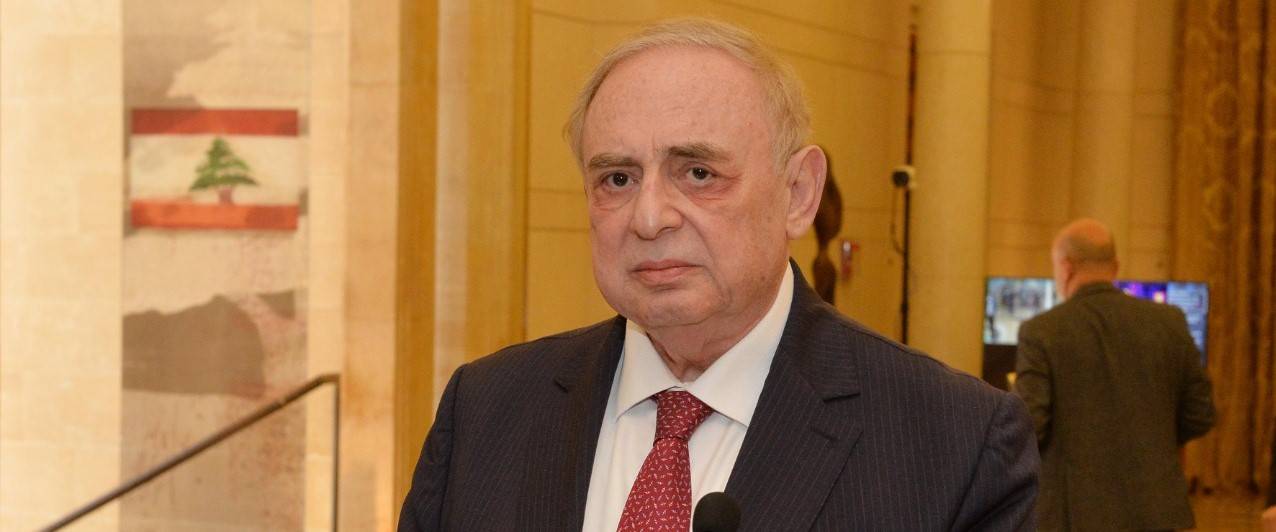 البستاني: هناك من يتمنى انهيار البلد
