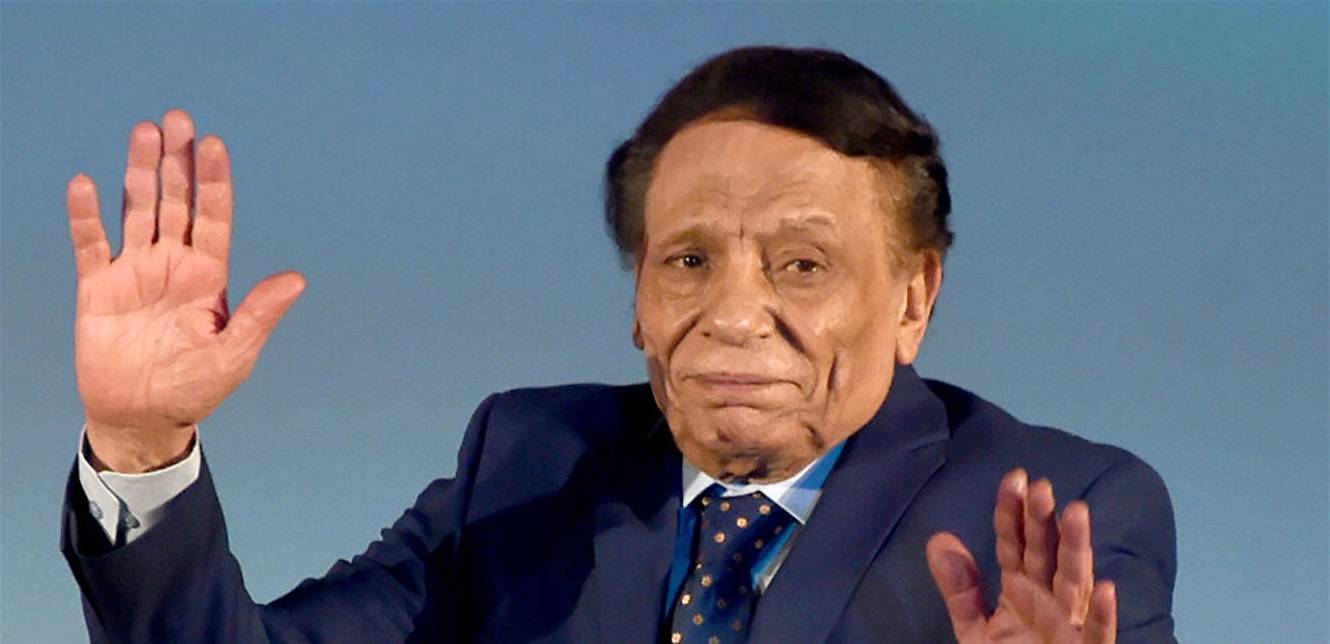 رسالة من عادل إمام في أول ظهور له منذ وفاة سمير غانم.. "بالهنا والشفا"! (صورة)