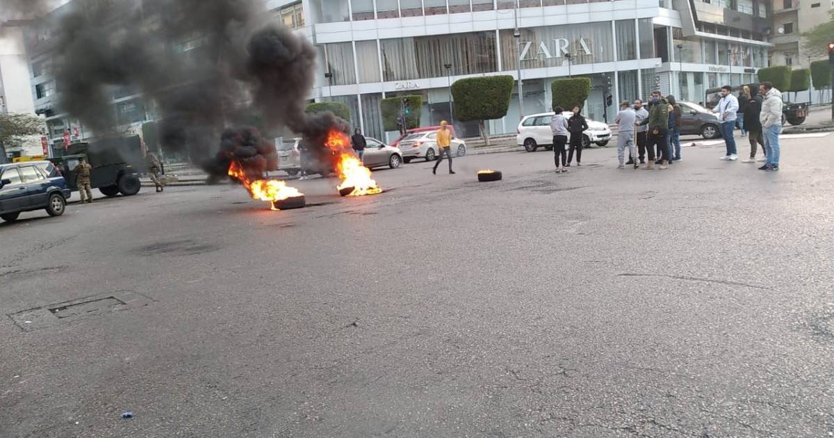 فتح الطريق عند تقاطع ايليا بعد إغلاقها